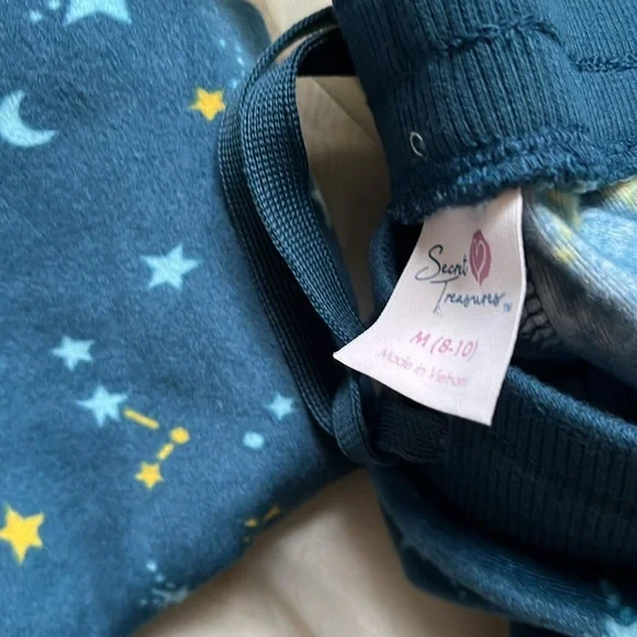 New with tags, velour Pajamas set - Picture 4 of 5